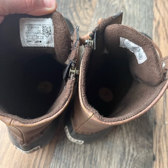 SOLD!! Sperry salt water duck boots size 7 excellent condition mint leather - Picture 6 of 10